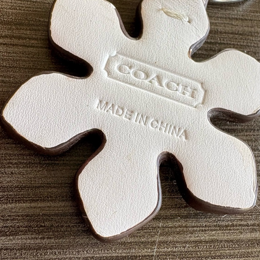Coach Y2K Leather Snowflake Keychain Key Fob - Picture 4 of 5
